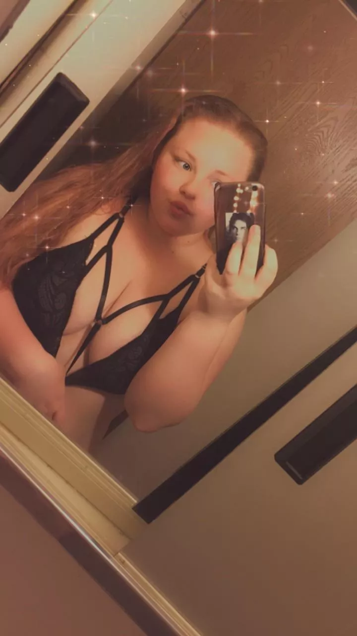 My husband fell asleep before fucking me. I need attention My husband fell asleep before fucking me. I need attention