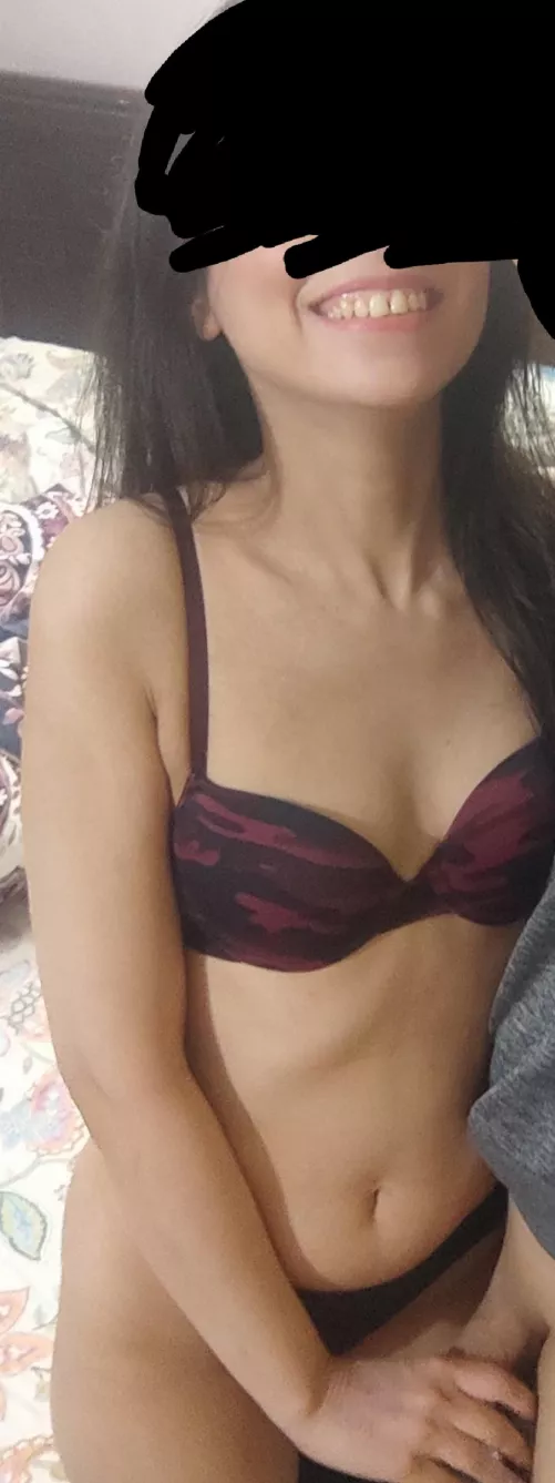 My husband had no idea i was gonna post it on reddit [F] 33