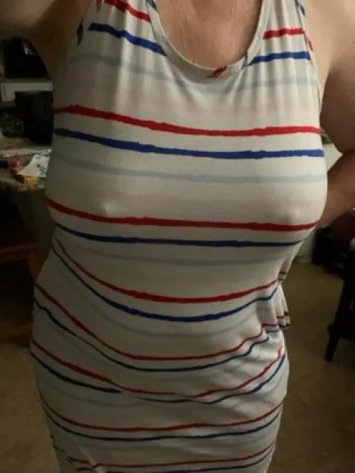 My kitty slipped into something distracting this morning!