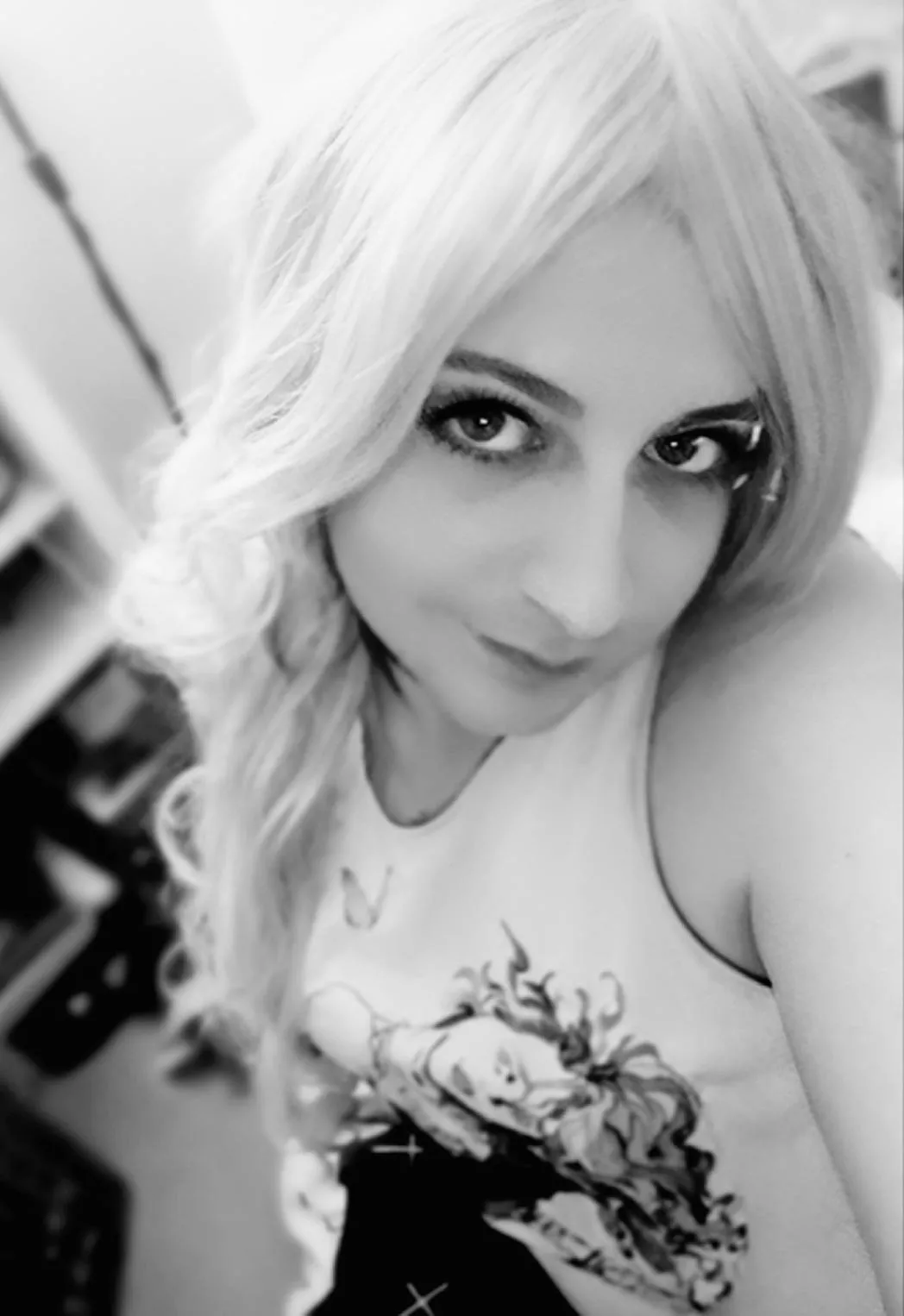 My last black and white pic proved popular, so here's another. Call me cute!