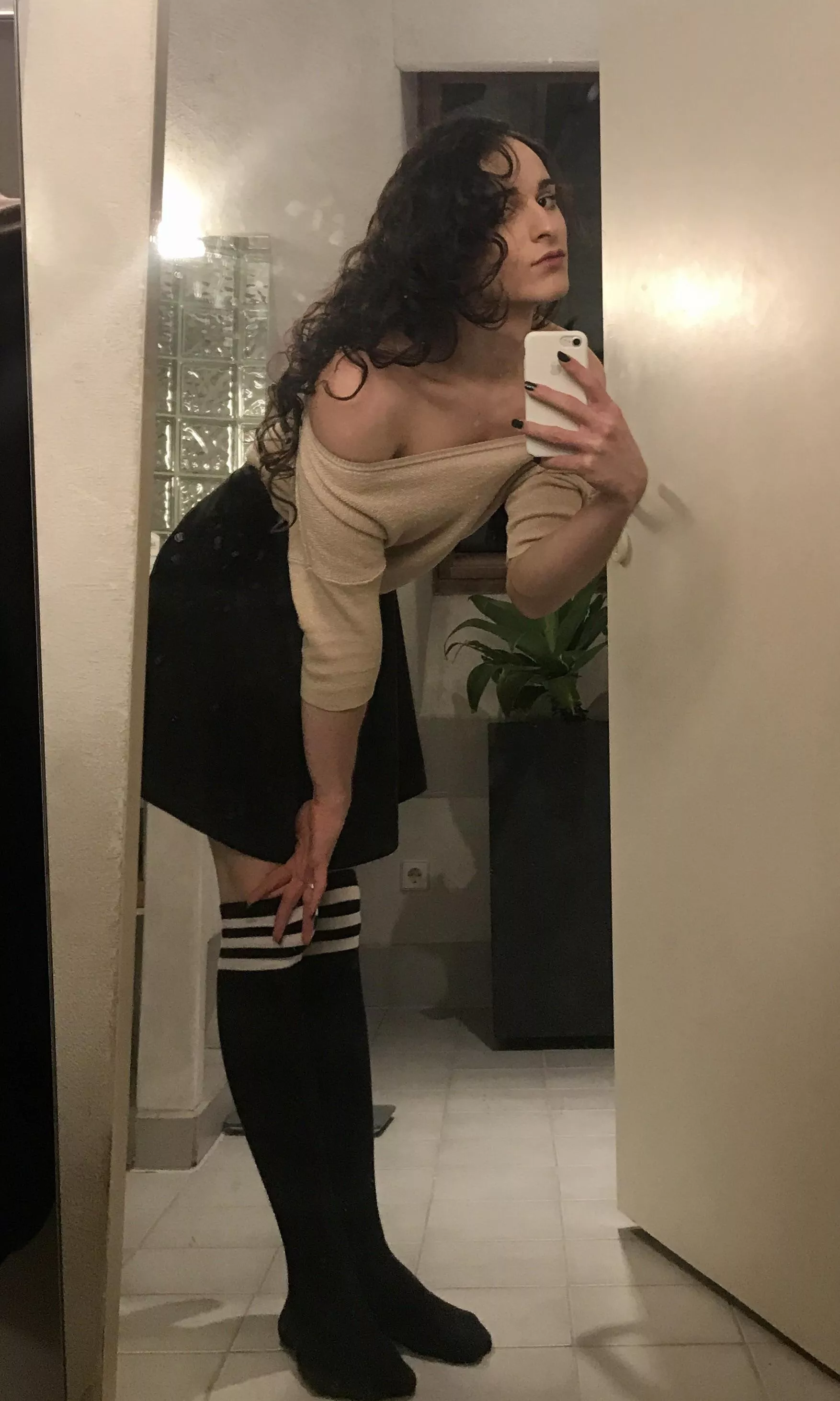 My last post didn’t do so well, so I hope you like this one better :3 Also, I got a new top. What do you think? (^ ω ^ )