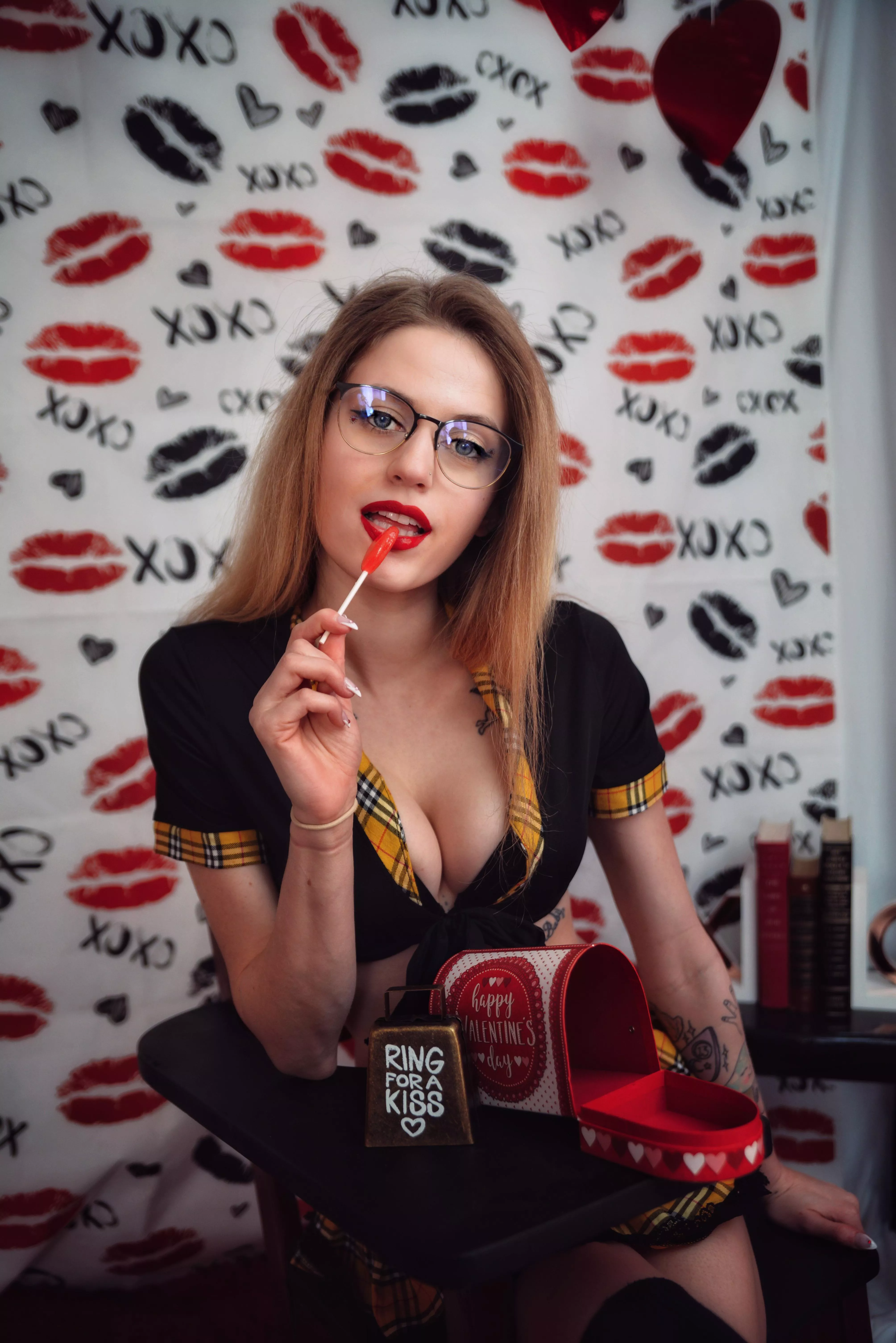 My makeup better be running down my face by the end of tonight😈