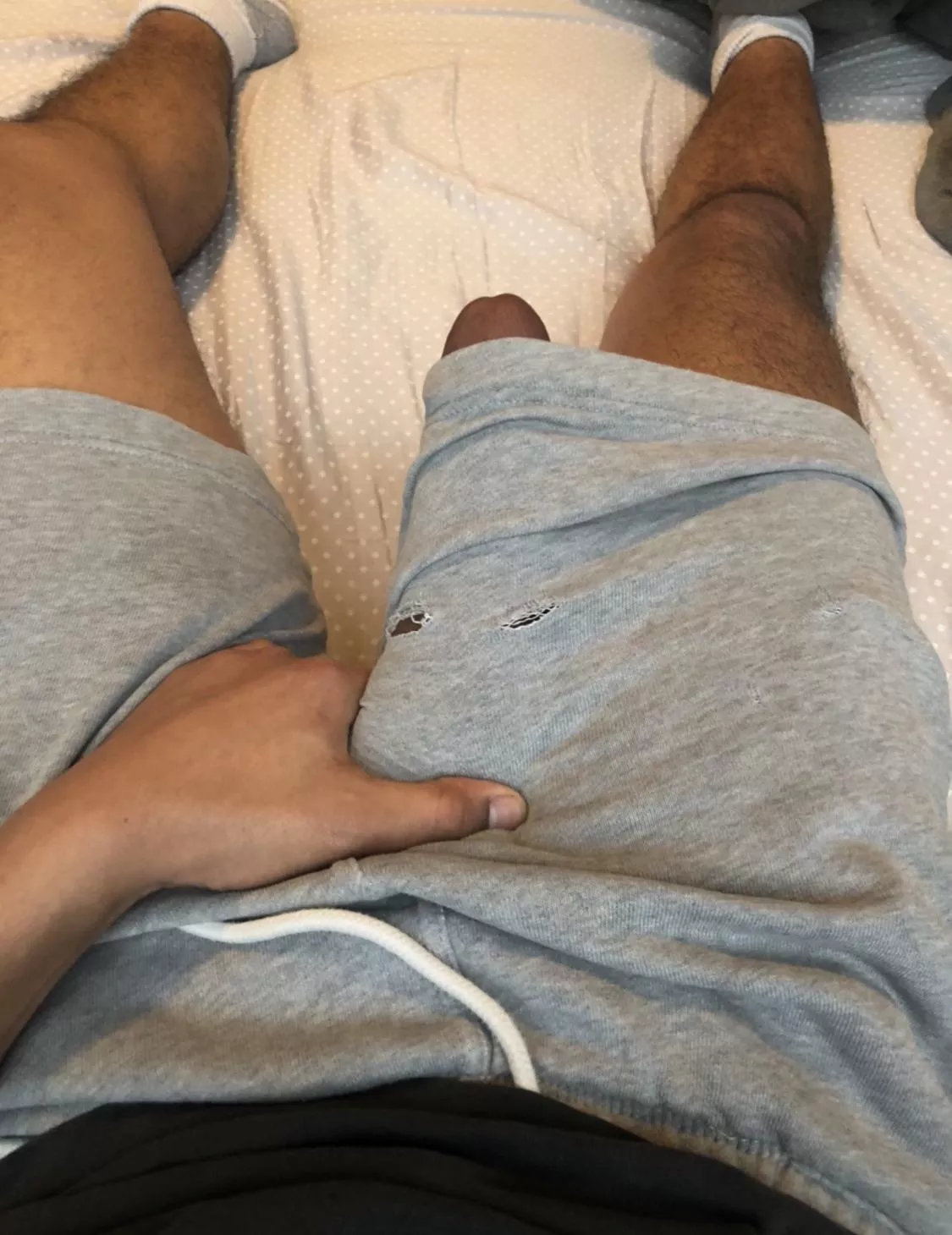My massive cock is impossible to hide 😓