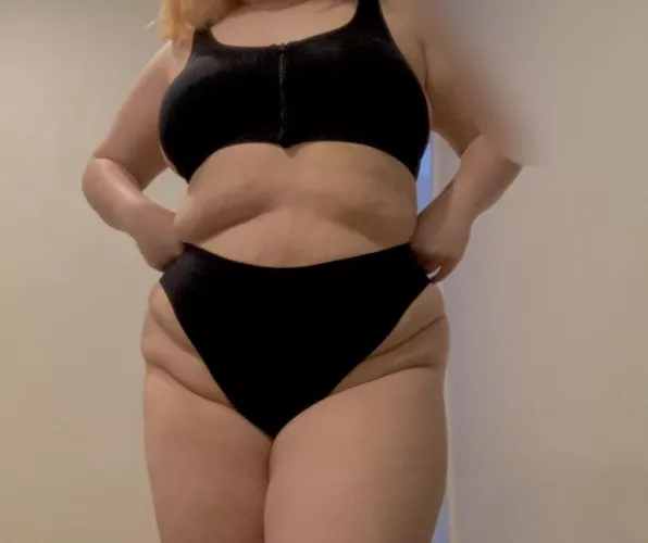 My muffin top is hard to hide so I decided I won't hide them anymore!