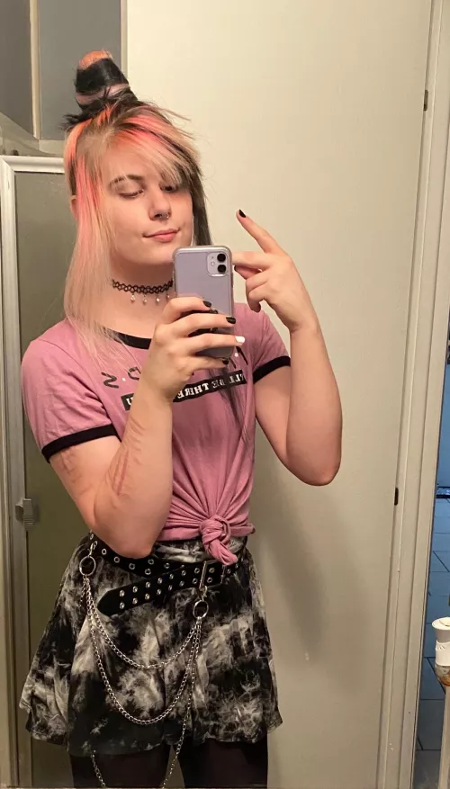 My outfit from yesterday. I think it’s cute