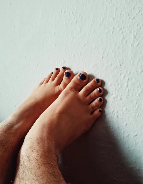 My painted feet. I'd check your sperm on it😚