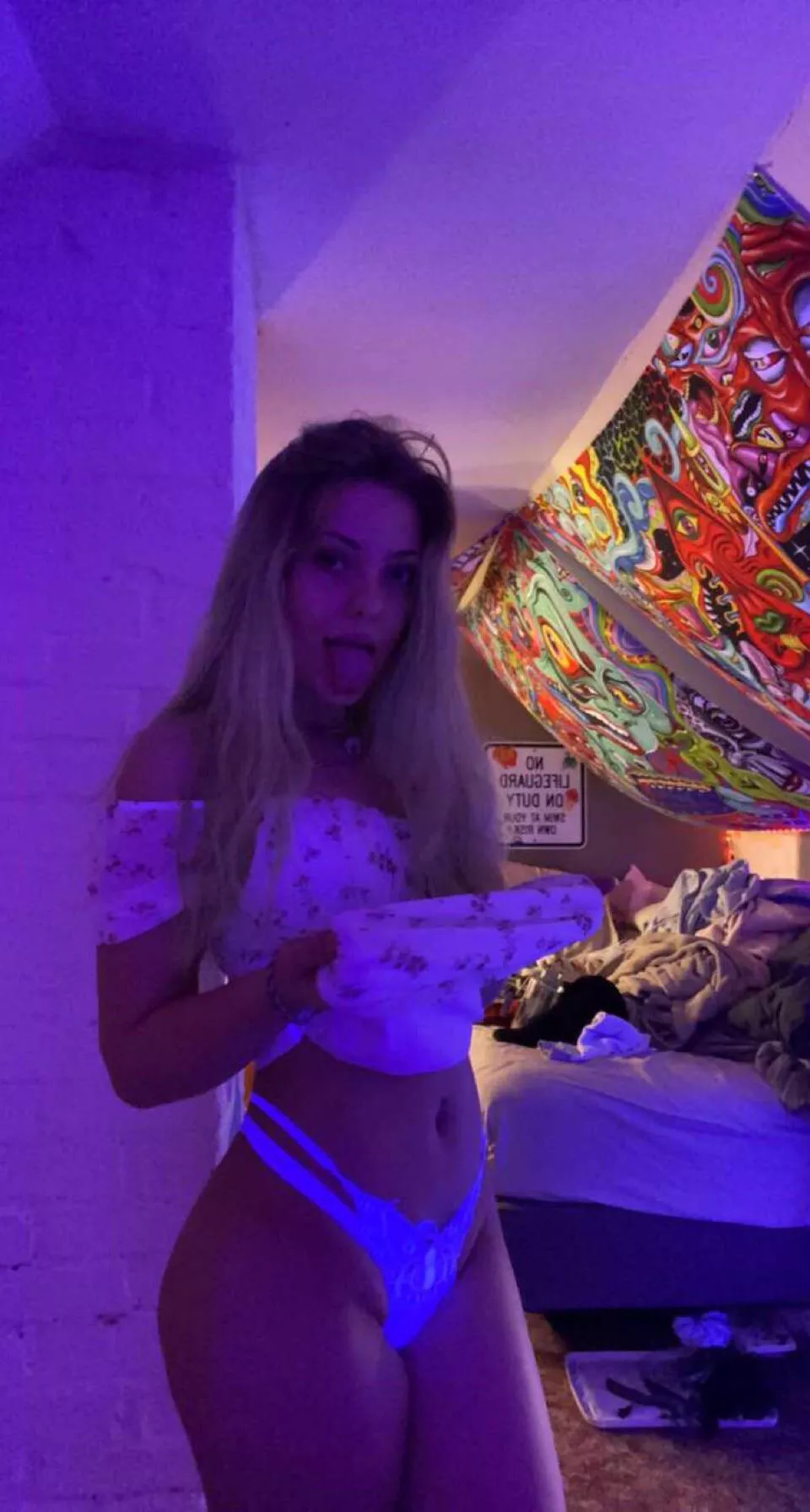 My panties glow 😅