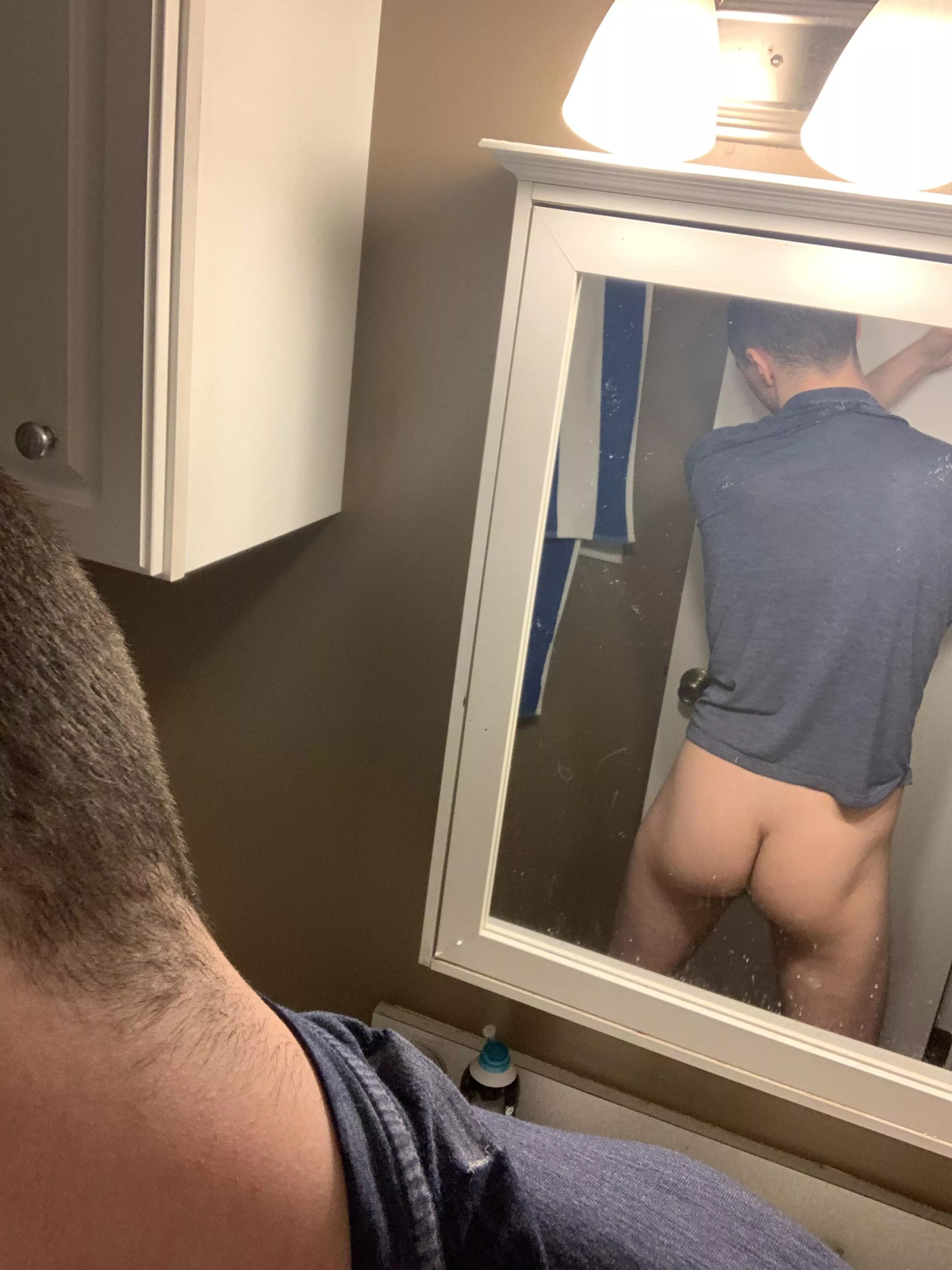 My peach for your viewing pleasure π My peach for your viewing pleasure π