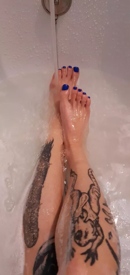 My perfect feetπ¦