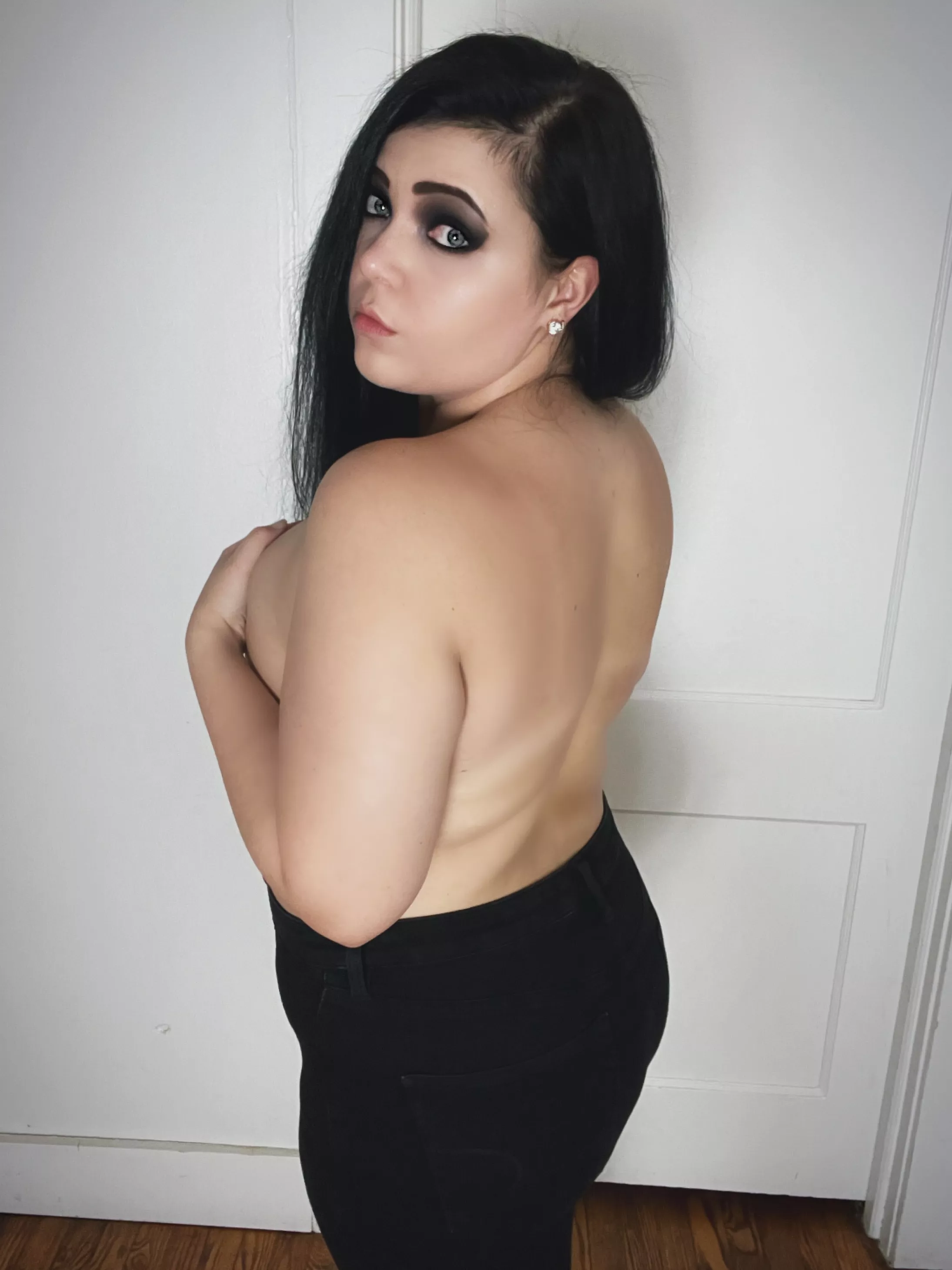 My phone tried to fall in the floor during this, but I caught it like a half naked ninja