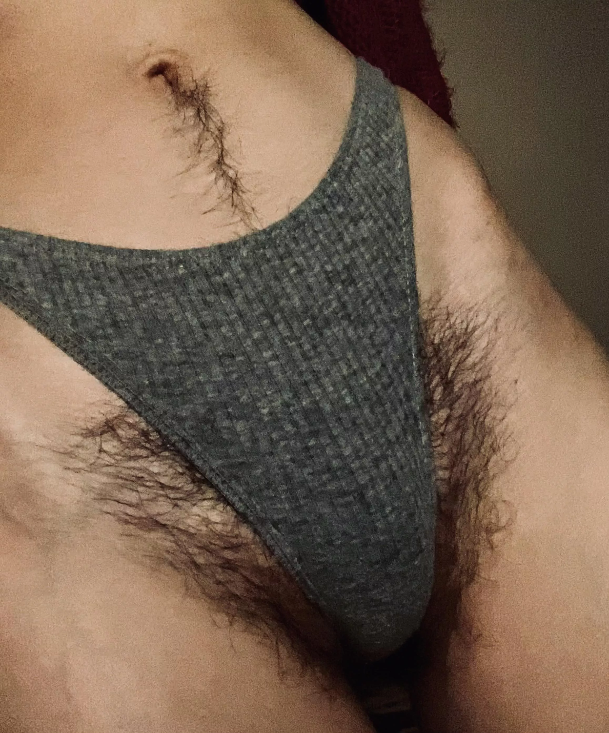 My pussy want freedom, undress panties please 🥵