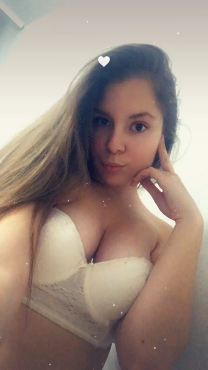 My tight holes are missing your big cock!🤩🍒🍆 I want to feel you stretching me!💋Will you do it?😋link in comments