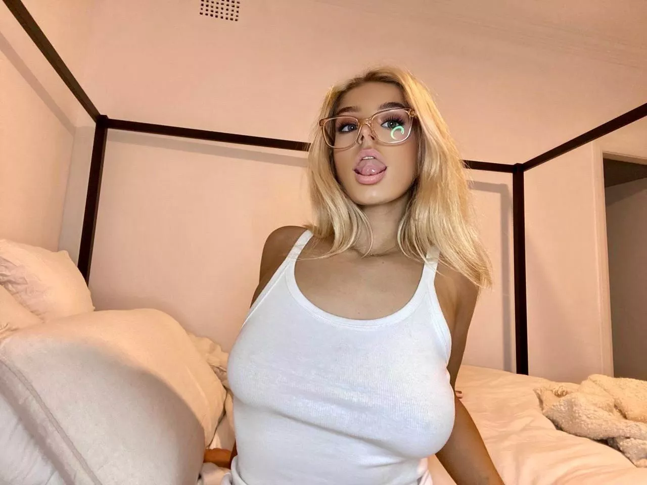 My tits are almost as big as my head. Can I suffocate you with my tits daddy? [f]