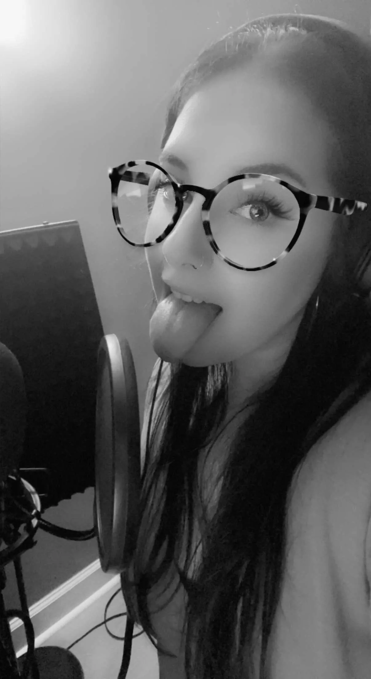 My tongue needs a job. Any takers?