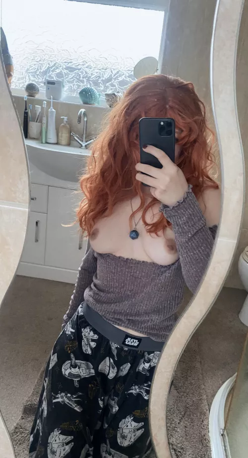 My Valentine’s date is gonna be my gaming PC and a whole lotta getting myself hyped up for Total War: Warhammer III 🖤 [f]