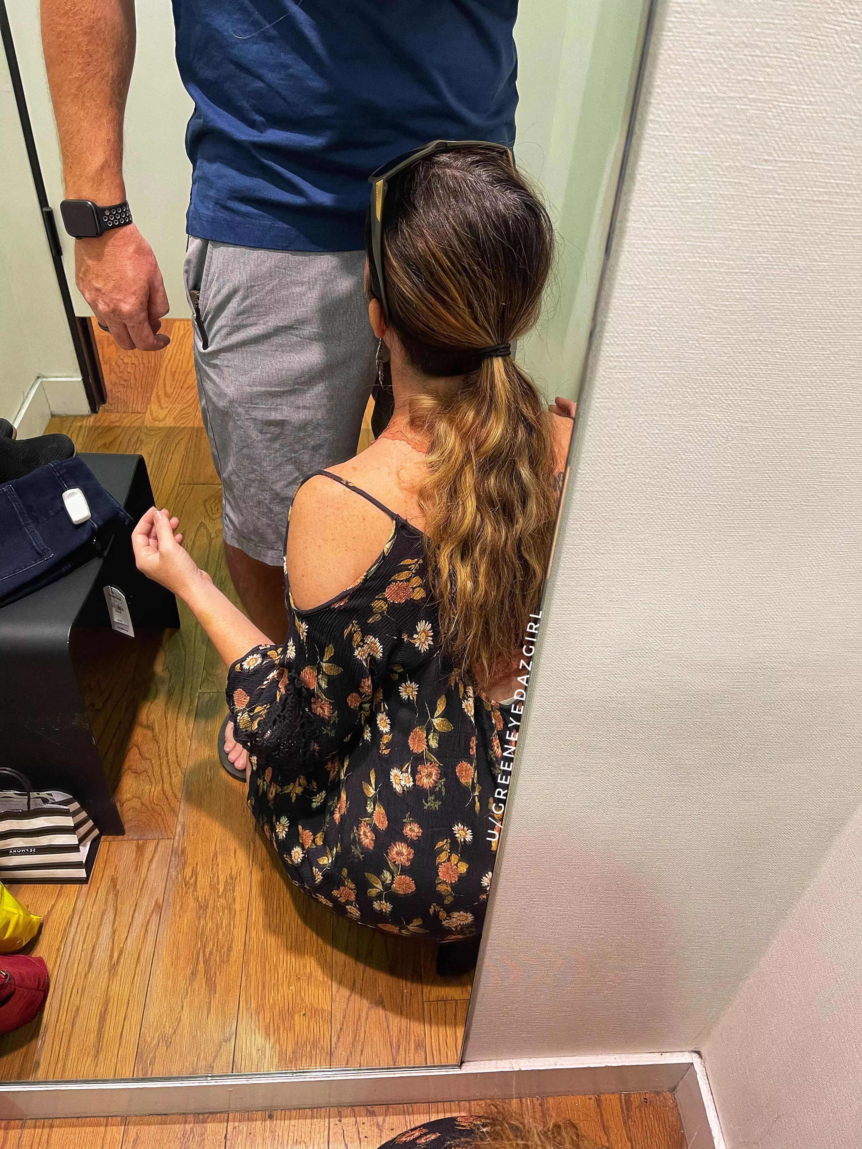 My very first time giving head in a dressing room! My very first time giving head in a dressing room!