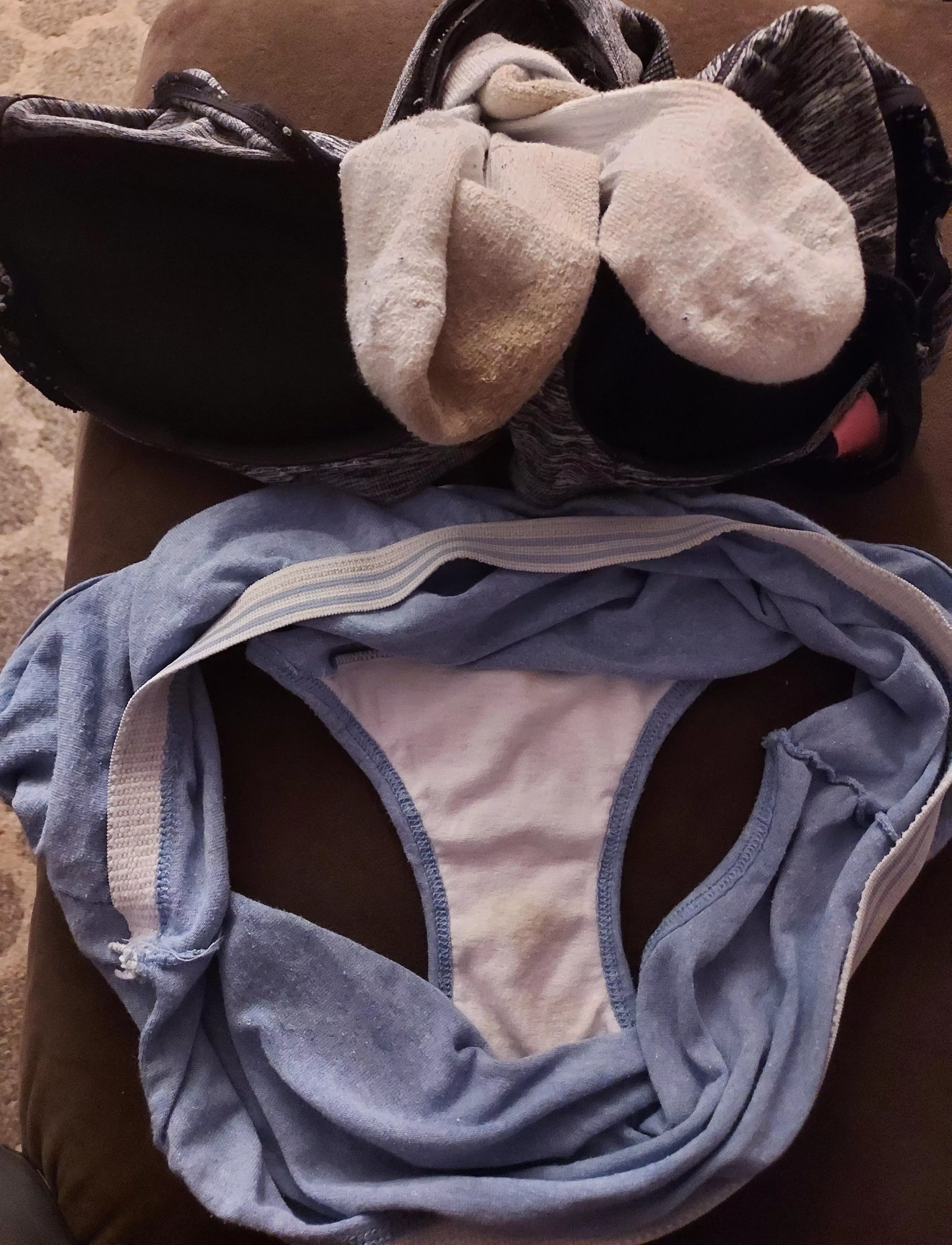 My wife laid out some clothes for work, I'm going to leave a surprise for her ........