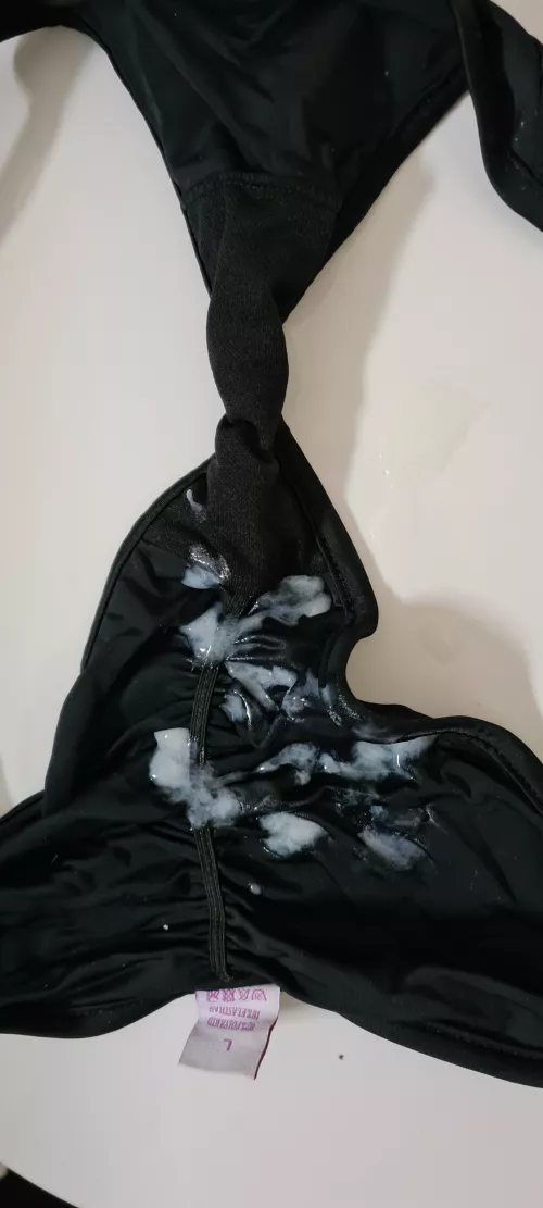 My wife's bikini bottoms have now become my cum rag! 😜