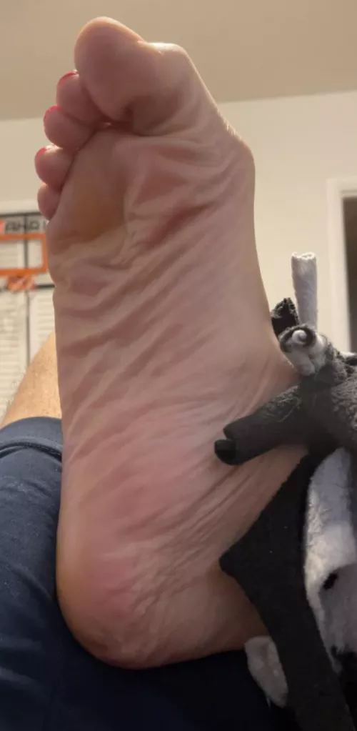 My wrinkled soles in your face 🥰