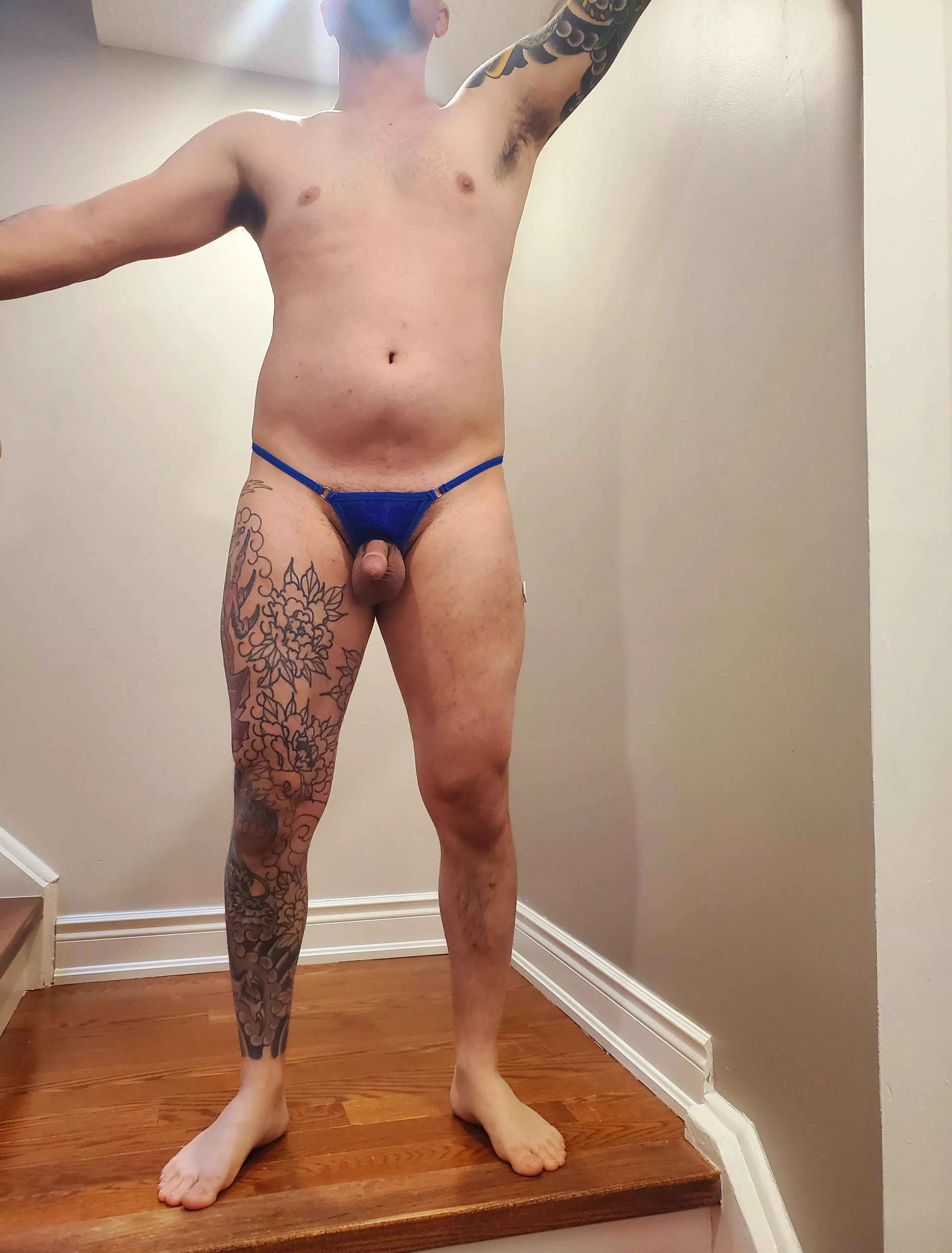 Naked Saturday in effect [31]