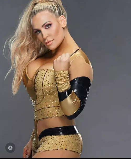 Natalya and the huge balloon tits 🎈🎈