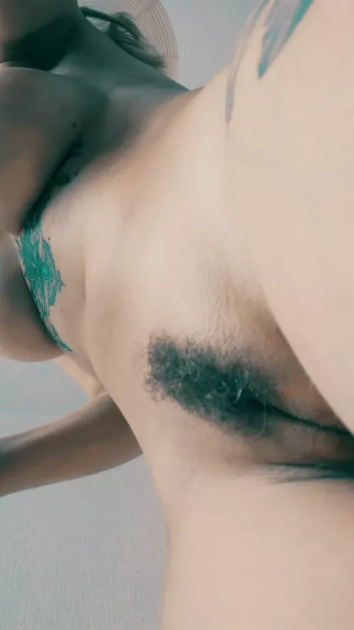 Need 3 or 4 boys for my next business trip 😏