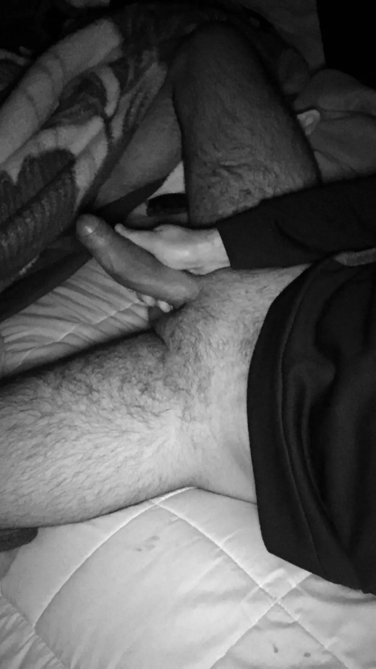 Need a big black booty on my cock who can help?.. in California.. 7in