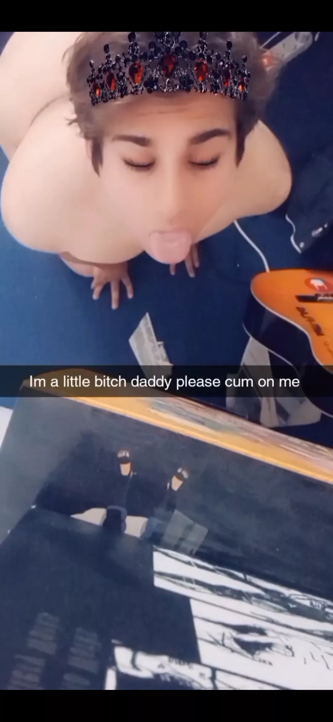 Need a black daddy to fuck my throat and cum on me🤤😋