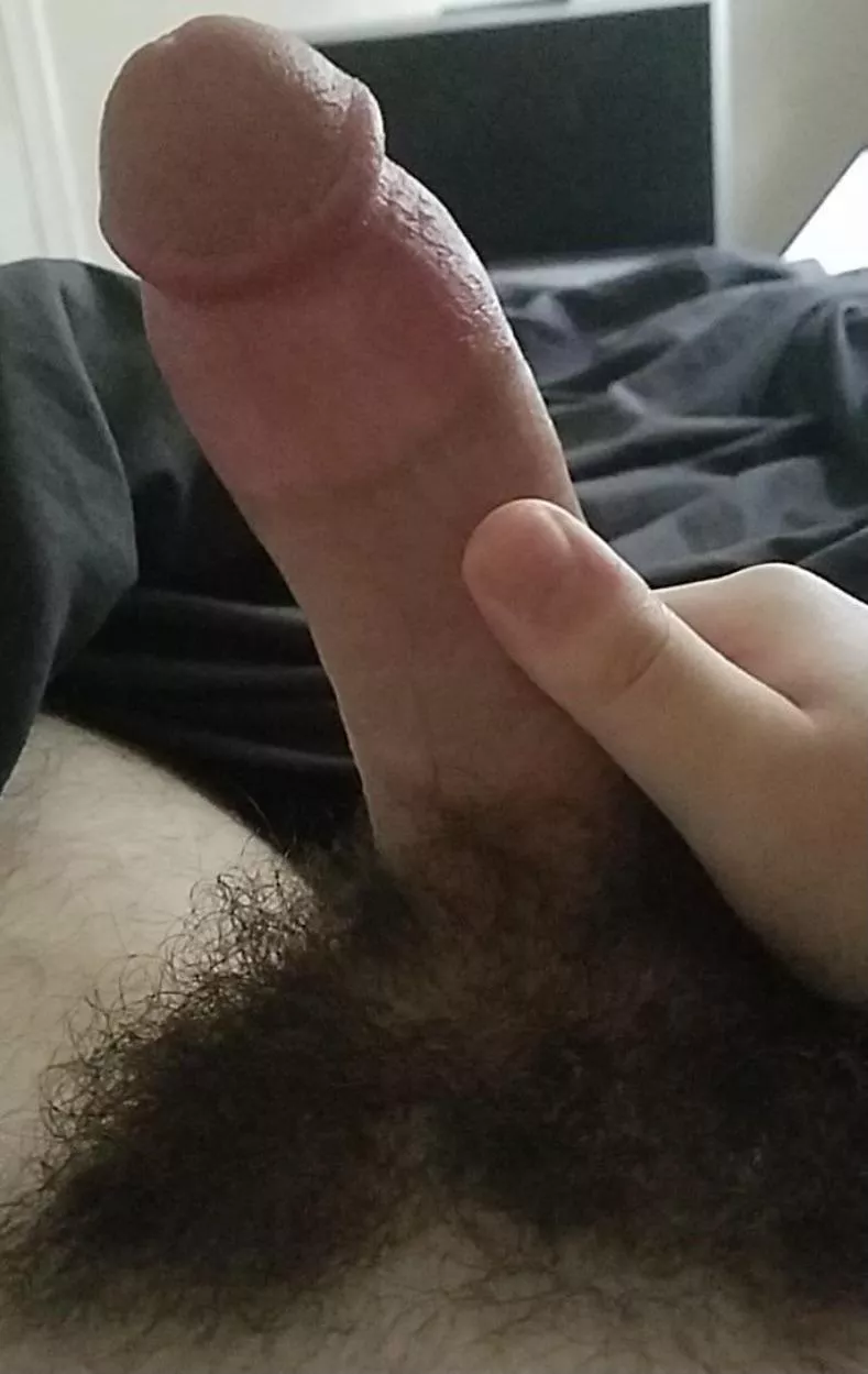 Need a Bud To Stroke With. Girl working tonight. 26 Straight Curious.