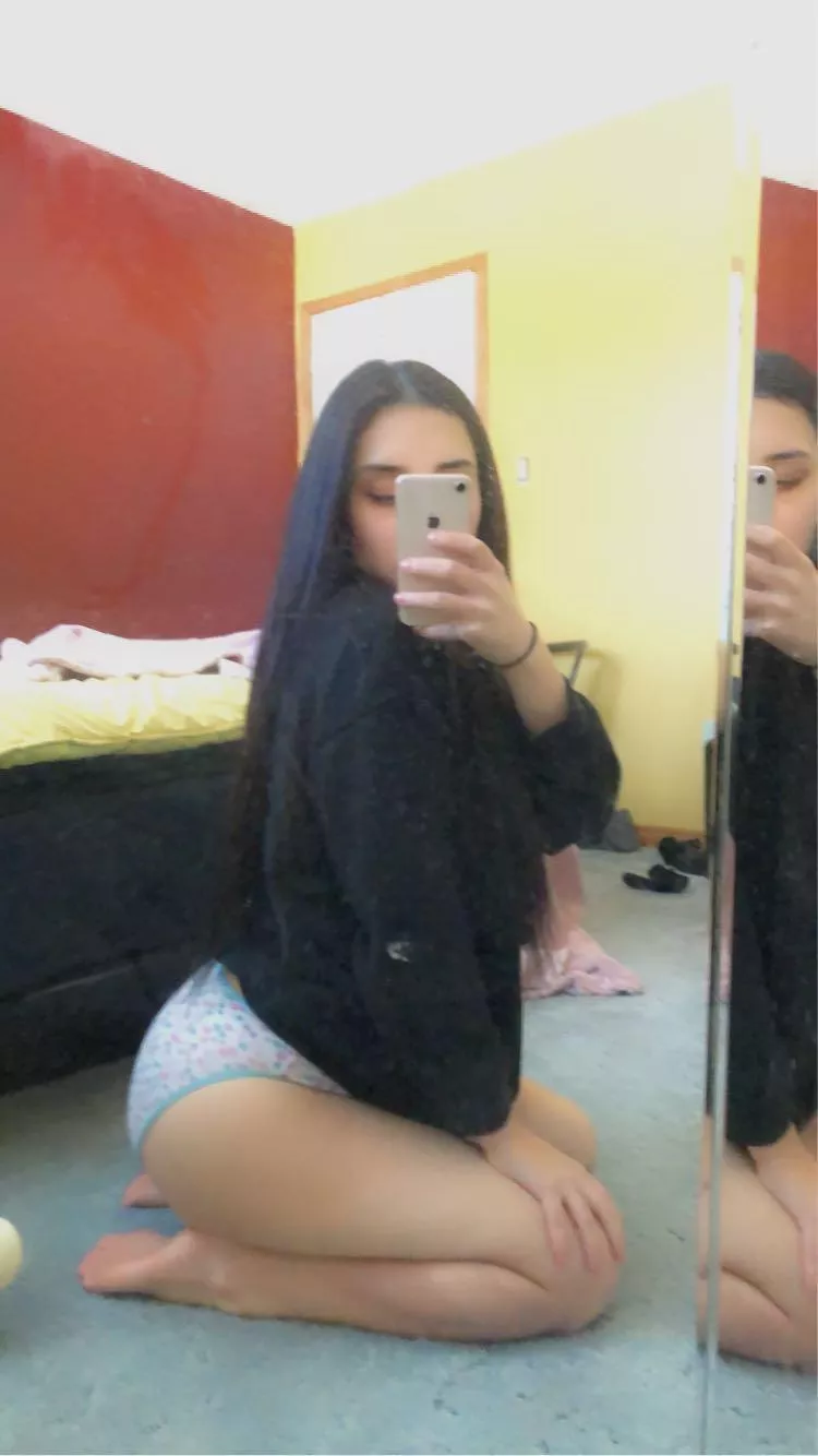 Need a good licking 🥧🤤(f)