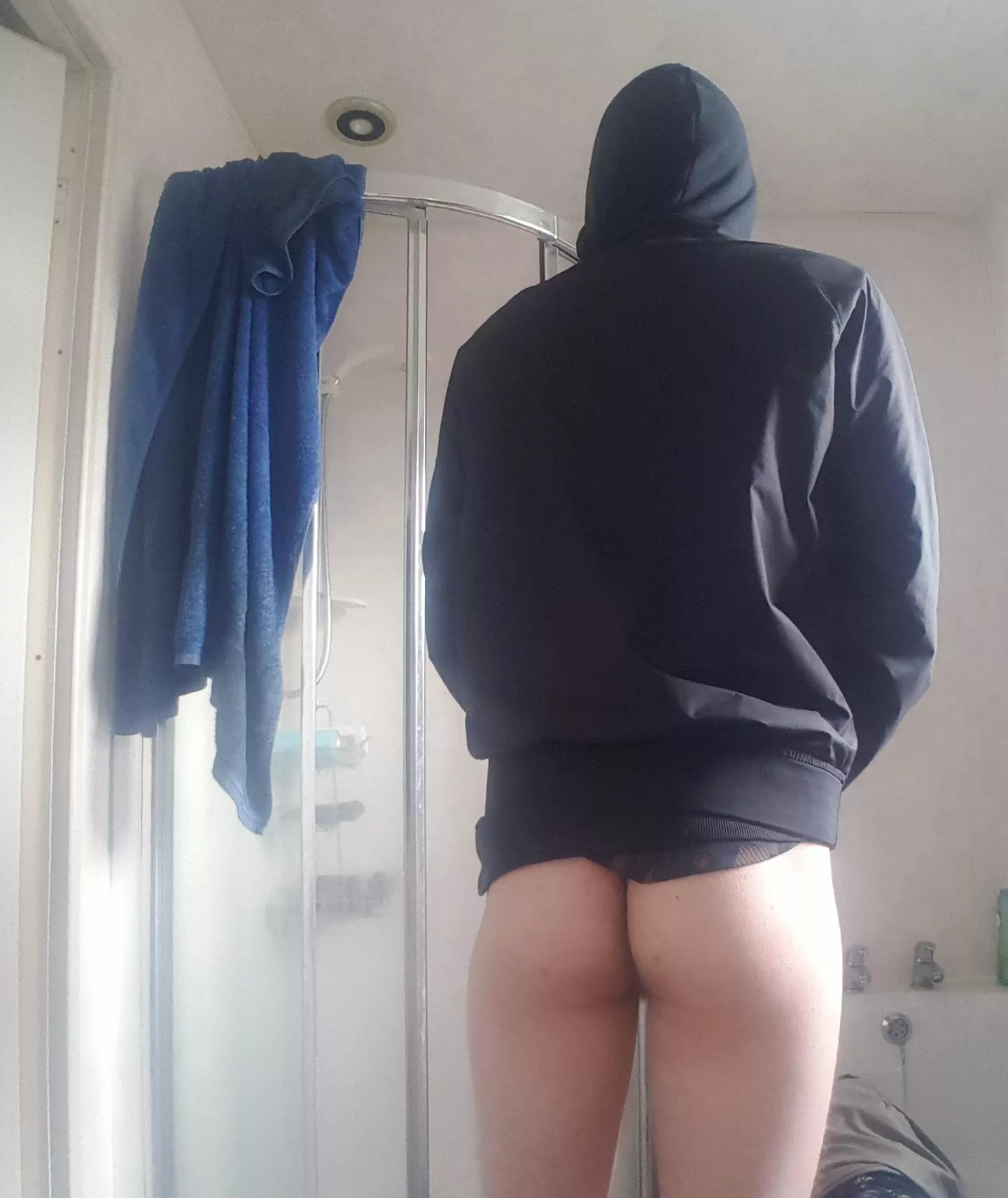 Need a lad to show me my place 😝