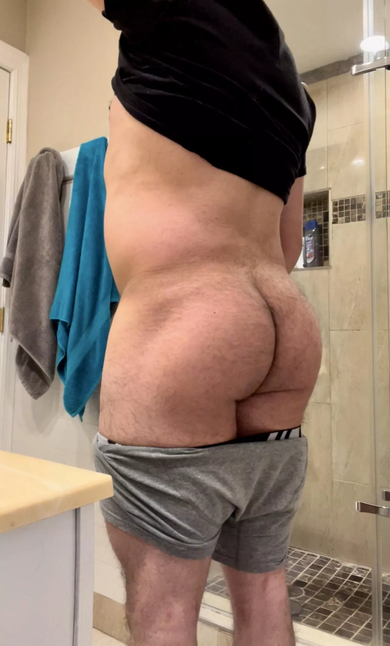 Need a shower buddy 🥺