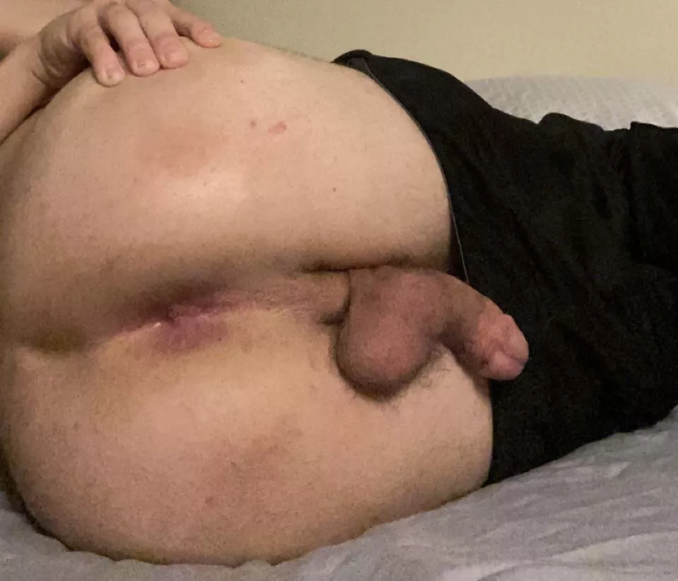 Need my tight hole bred 😩😩😩