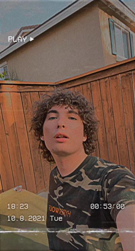 need PlayStation gaymer friends π₯Ί