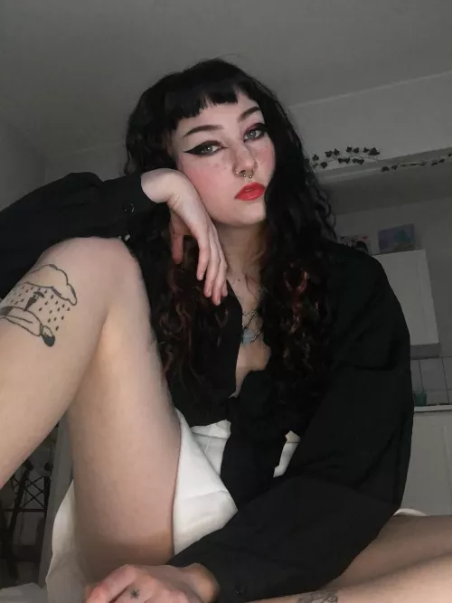 Need some fem[dom] or want to see these feet? [pic] [vid] [cam] [sext] nudes!