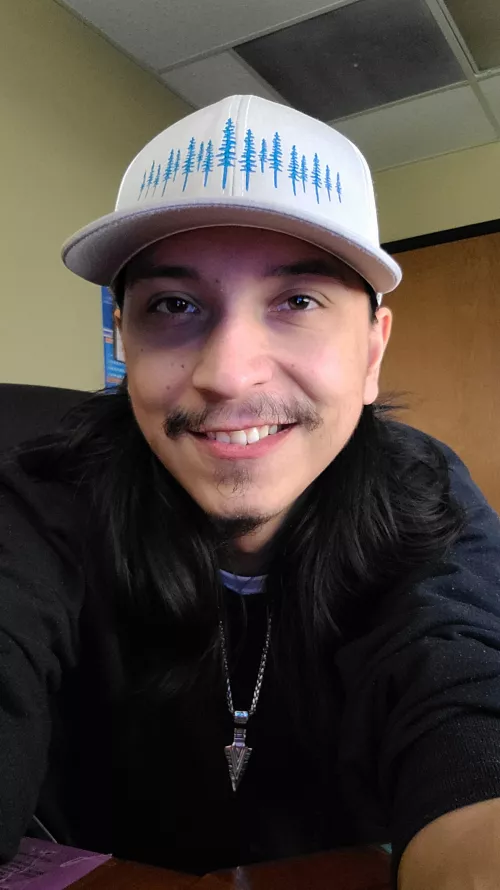 Need some gaming suggestions 🤔 👀. What is everyone playing rn??? Also heyo 👋🤘