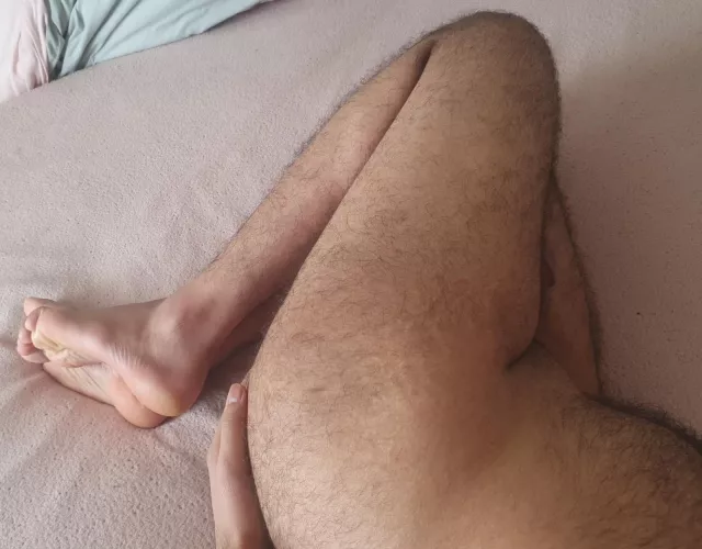 Need someone to come and keep me company, who's willing?