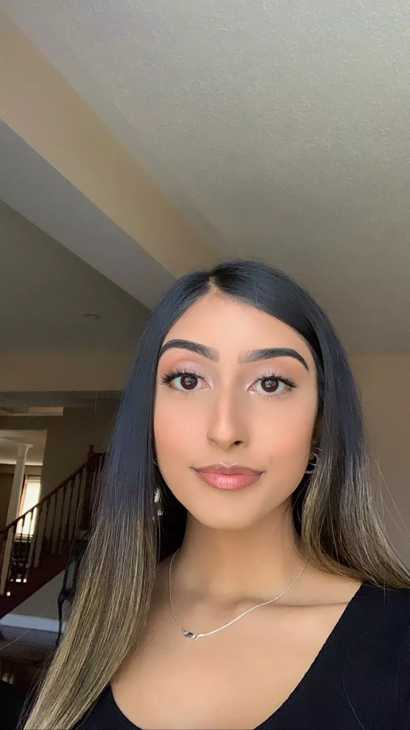 Need someone to go jerk to this slut for me Need someone to go jerk to this slut for me