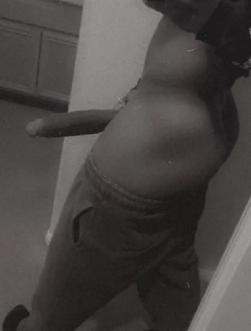 Never been fucked or fucked a guy Iโm willing to try both ๐ฅต HMU gotta be thick tho๐