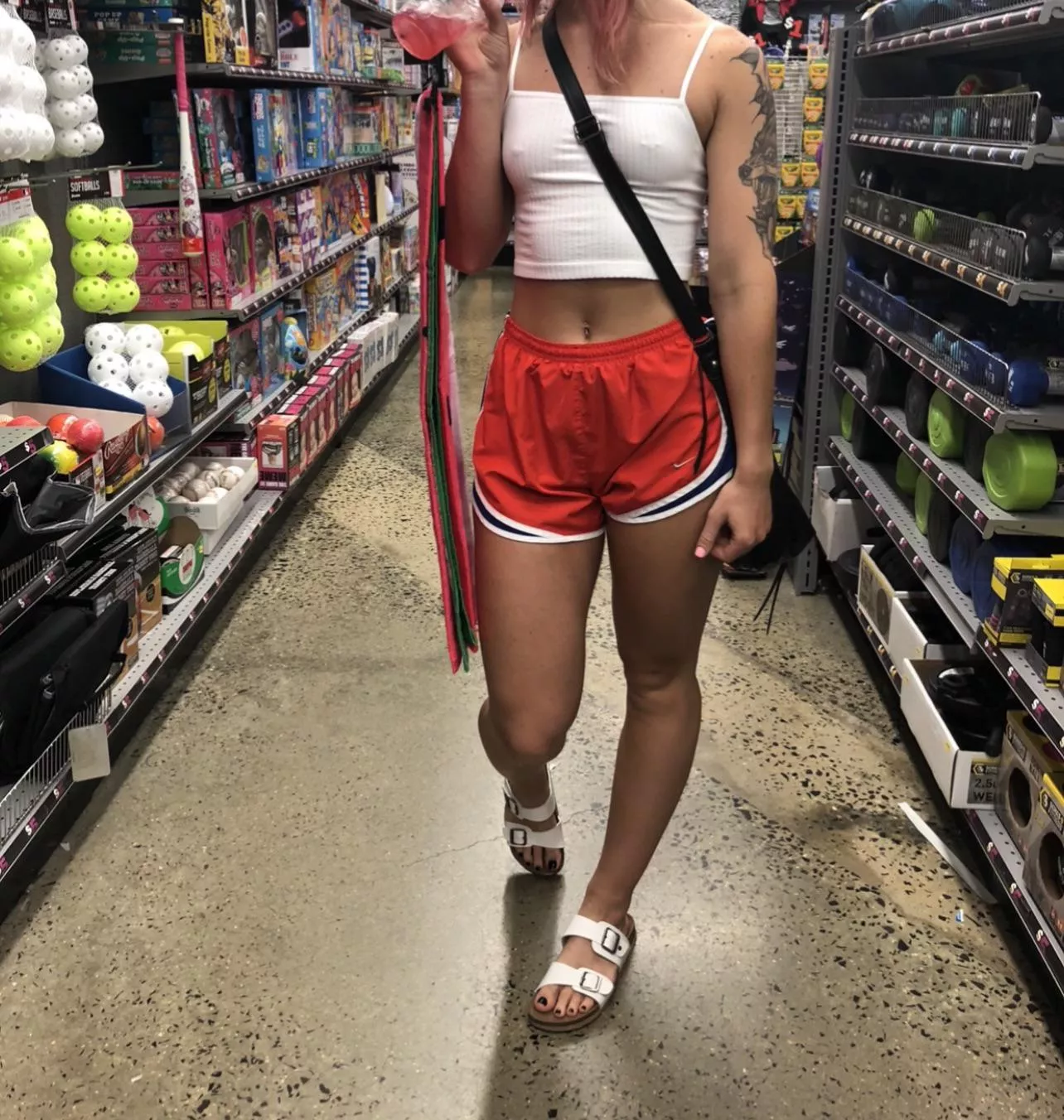 Never understood why other women give looks to bra less women.