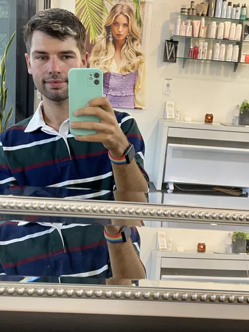 New hair, not so new me π