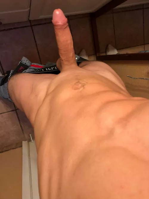 New here, can someone show me around ;)