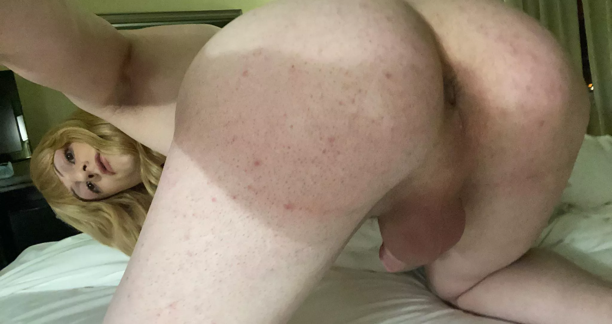 new here:) merry x-mas 😘 please fuck me daddy