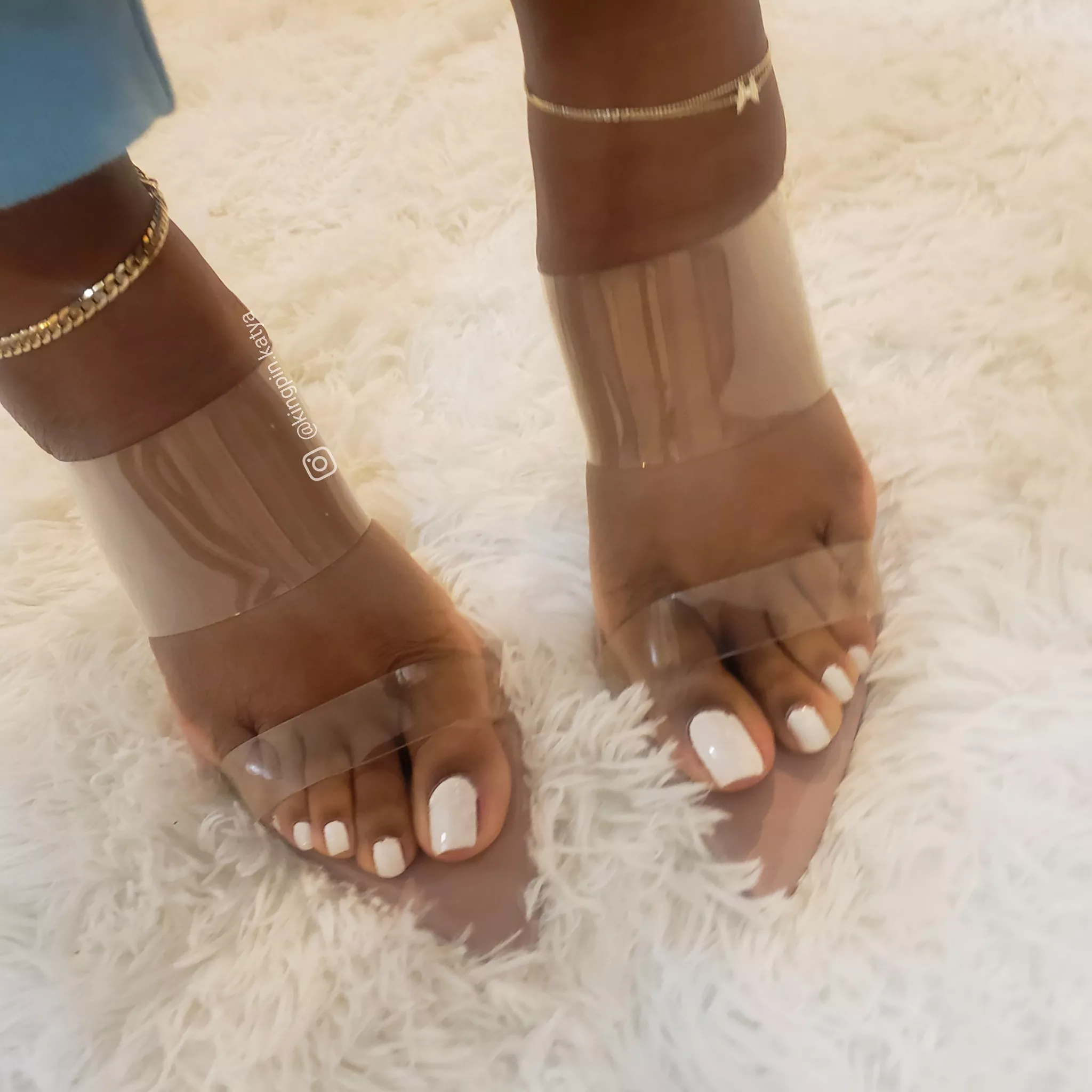 New looks, clear straps!