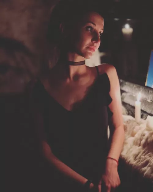 New neighbors are always a good thing, especially when it's a hot new girl who doesn't curtain the windowsππ₯
