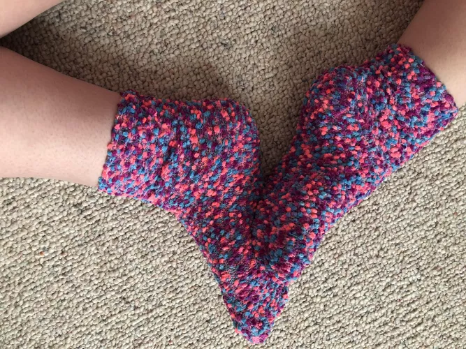 New pink fuzzy socks ๐ (F)