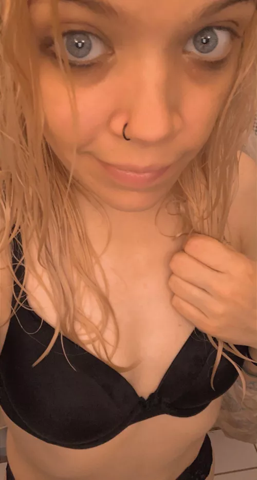 New to onlyfans free to sub.