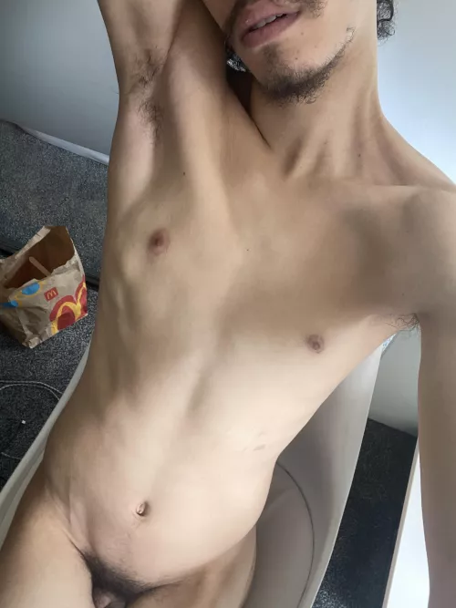 New to this! 💛 sorry I don’t show my face but just starting out 😏