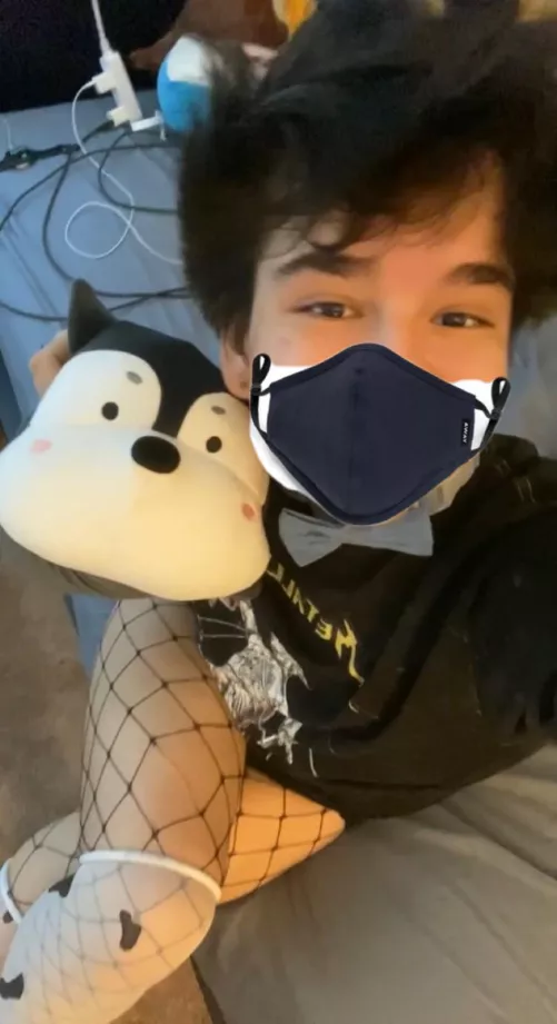 New to this, yes I have shorts on , my thighs are just uhh odd 😅