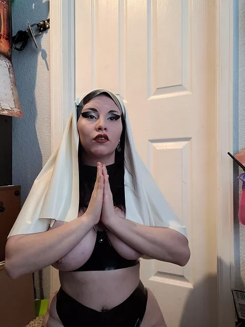 New year new latex!! Happy new year! https://imgur.com/a/sKGWDN8